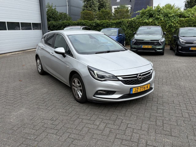 OPEL ASTRA Hatchback 5 drs