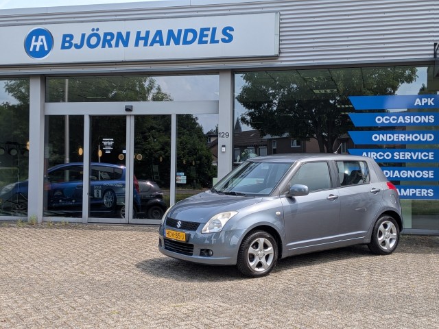 SUZUKI SWIFT Hatchback 5 drs