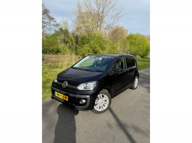 VOLKSWAGEN UP Hatchback 5 drs