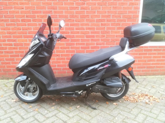 KYMCO Bromscooter New Dink